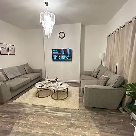 Lovely 5Br Home In Manchester. Close To The City 外观 照片