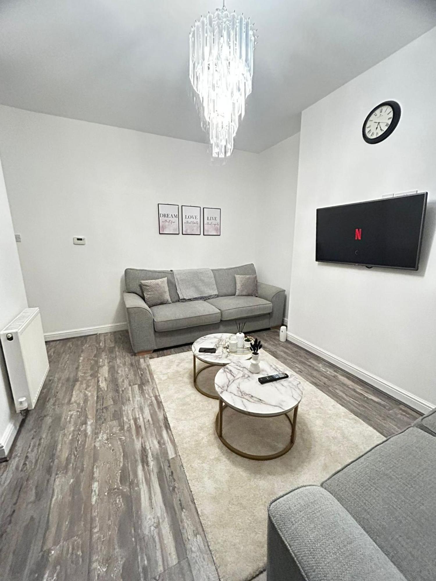 Lovely 5Br Home In Manchester. Close To The City 外观 照片
