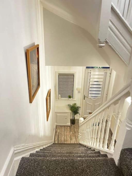 Lovely 5Br Home In Manchester. Close To The City 外观 照片
