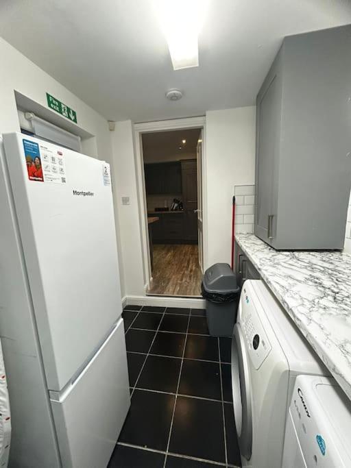 Lovely 5Br Home In Manchester. Close To The City 外观 照片