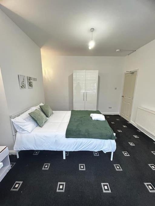 Lovely 5Br Home In Manchester. Close To The City 外观 照片