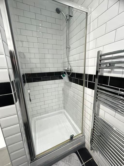 Lovely 5Br Home In Manchester. Close To The City 外观 照片