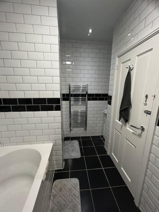 Lovely 5Br Home In Manchester. Close To The City 外观 照片