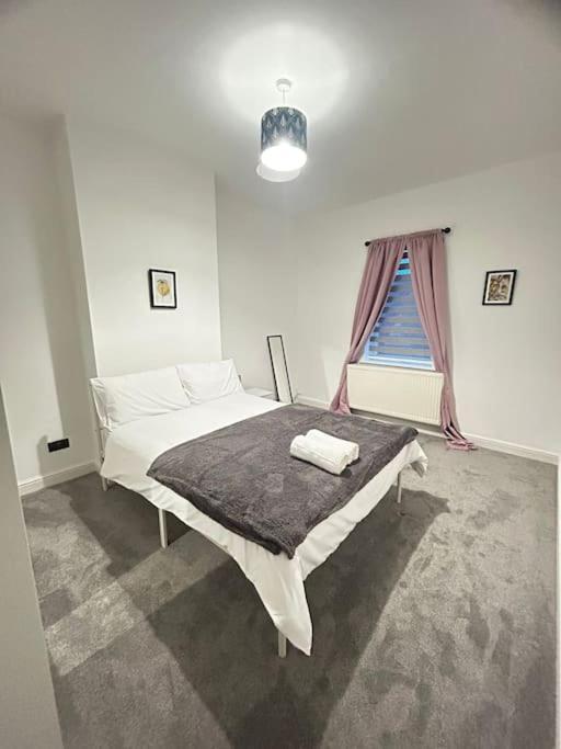 Lovely 5Br Home In Manchester. Close To The City 外观 照片