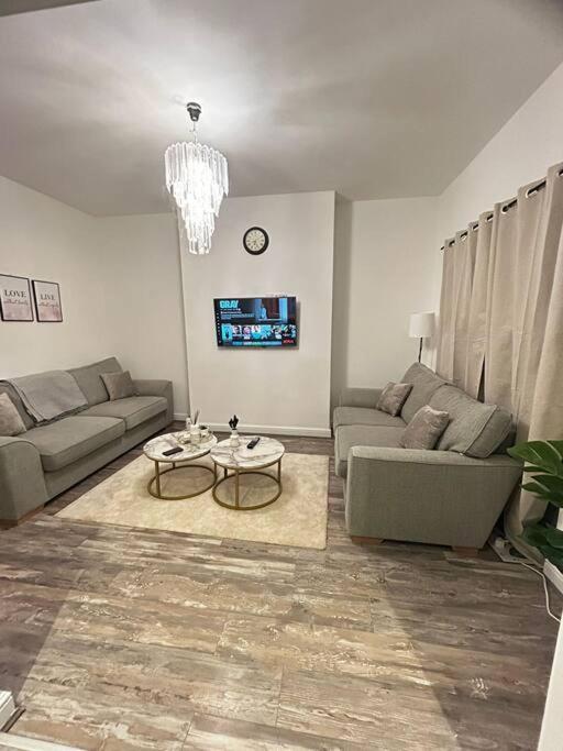 Lovely 5Br Home In Manchester. Close To The City 外观 照片