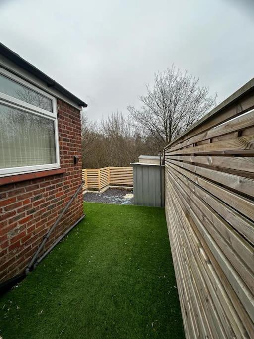 Lovely 5Br Home In Manchester. Close To The City 外观 照片